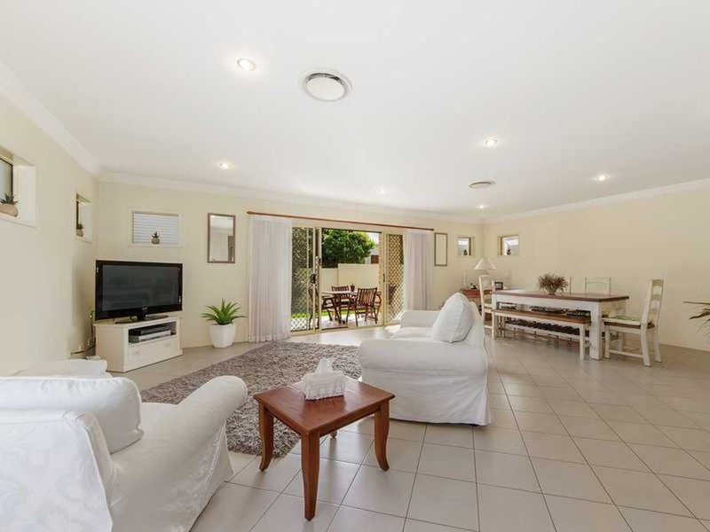 Photo - 48 Heights Drive, Robina QLD 4226 - Image 5