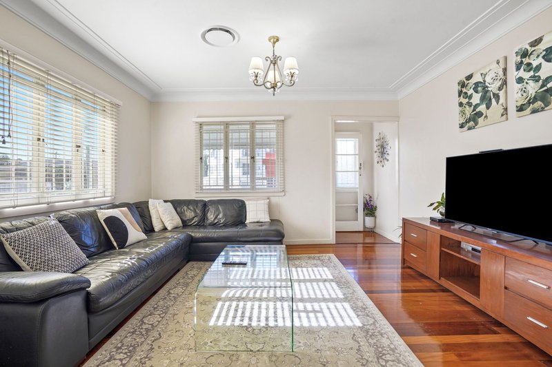 Photo - 48 Henry Street, Chermside QLD 4032 - Image 3