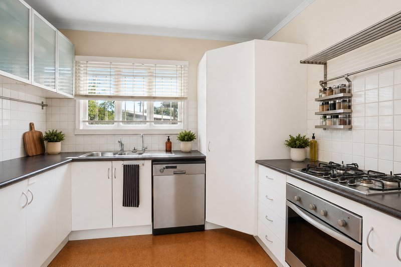 Photo - 48 Henry Street, Chermside QLD 4032 - Image 6
