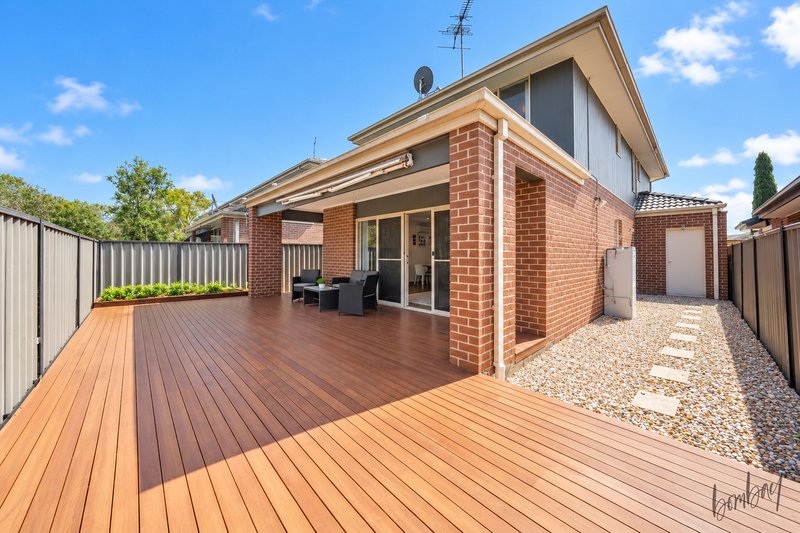 Photo - 48 Highbury Circuit, Craigieburn VIC 3064 - Image 2