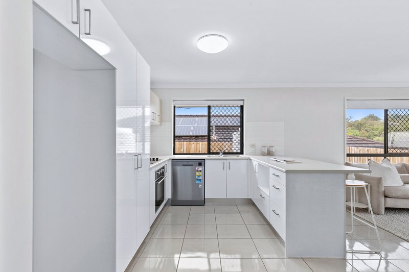 Photo - 48 Hume Circuit, Warner QLD 4500 - Image 9
