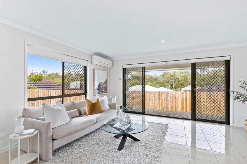 Photo - 48 Hume Circuit, Warner QLD 4500 - Image 11