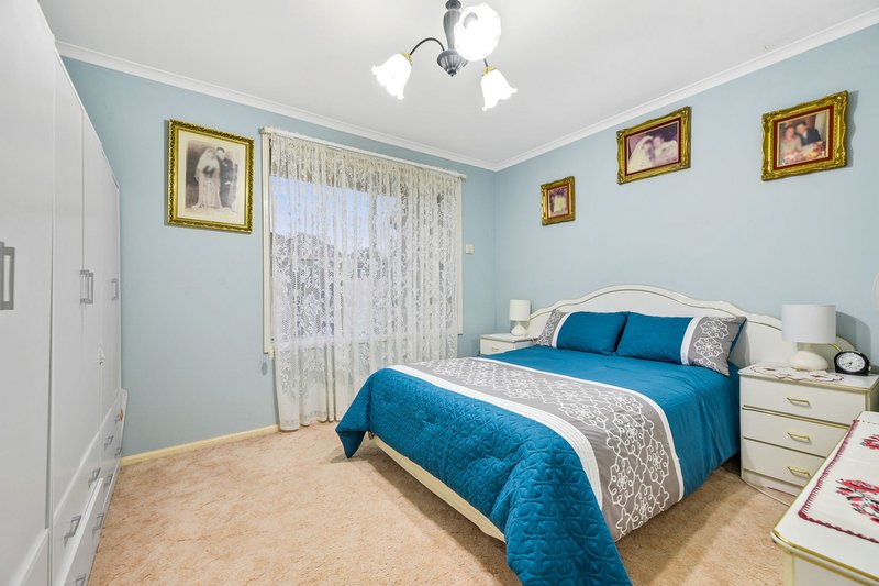 Photo - 48 Hume Road, Springvale South VIC 3172 - Image 11