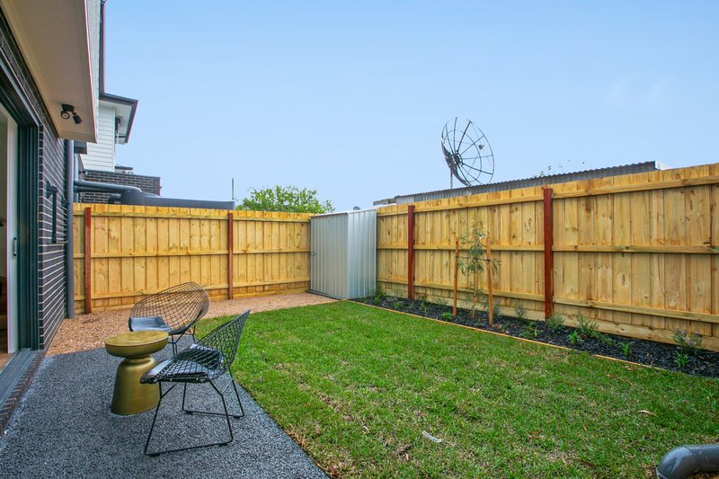 Photo - 4/8 Inverness Street, Reservoir VIC 3073 - Image 9