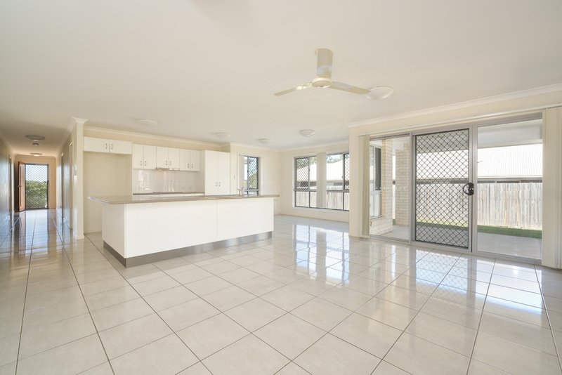 Photo - 48 Iris Road, Kirkwood QLD 4680 - Image 2