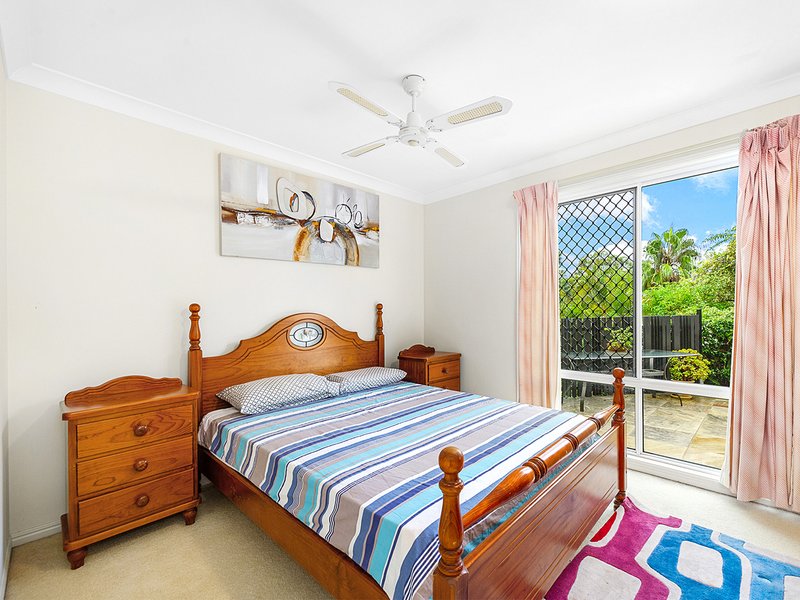 Photo - 48 Ironbark Place, Bridgeman Downs QLD 4035 - Image 12