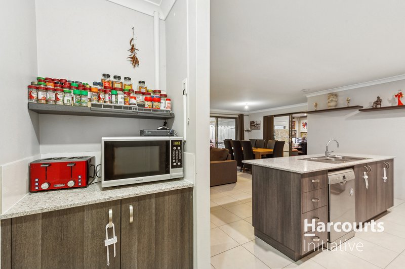 Photo - 48 Janselling Avenue, Ellenbrook WA 6069 - Image 5