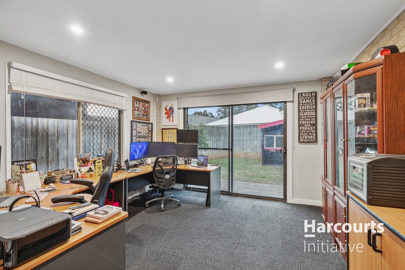 Photo - 48 Janselling Avenue, Ellenbrook WA 6069 - Image 10