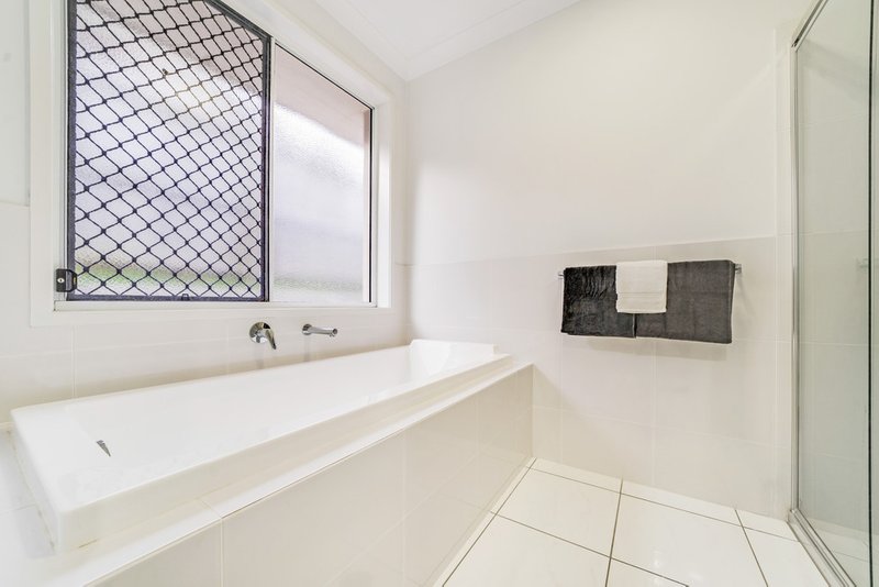 Photo - 48 John Markwell Parade, Daisy Hill QLD 4127 - Image 17