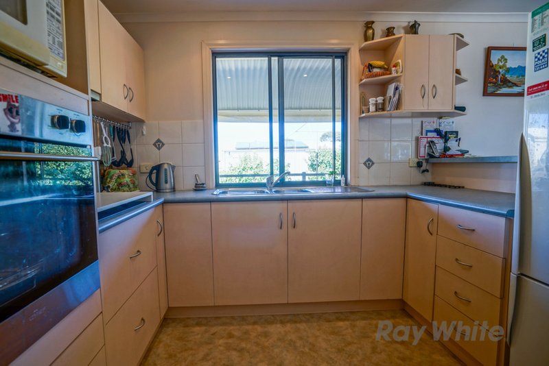 Photo - 48 Kadina Road, Wallaroo SA 5556 - Image 4