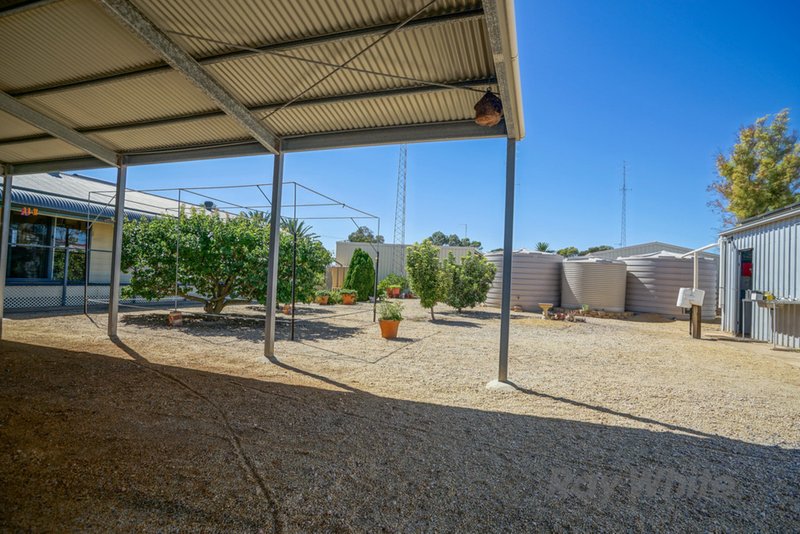 Photo - 48 Kadina Road, Wallaroo SA 5556 - Image 12