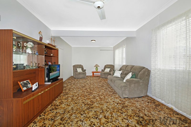 Photo - 48 Kobada Avenue, Buff Point NSW 2262 - Image 5