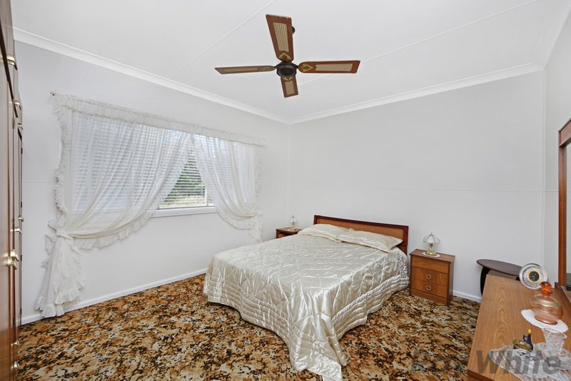 Photo - 48 Kobada Avenue, Buff Point NSW 2262 - Image 6