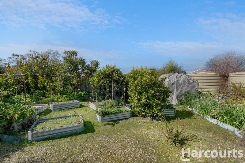 Photo - 48 Laidlaw Avenue, Edenhope VIC 3318 - Image 12