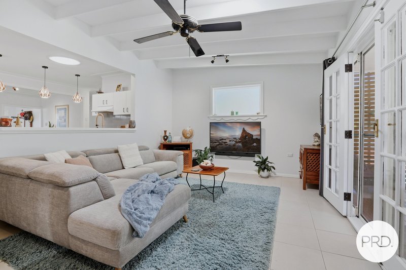 Photo - 48 Lakelands Drive, Dapto NSW 2530 - Image 5