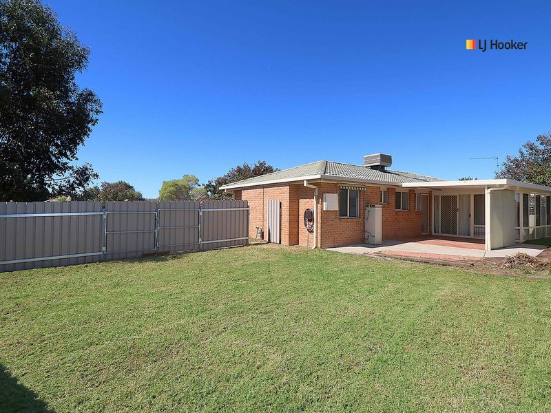 Photo - 48 Lamilla Street, Glenfield Park NSW 2650 - Image 9