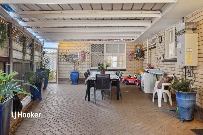 Photo - 48 Lantana Drive, Parafield Gardens SA 5107 - Image 12