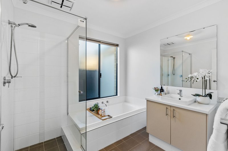 Photo - 48 Leschenault Loop, Banksia Grove WA 6031 - Image 20