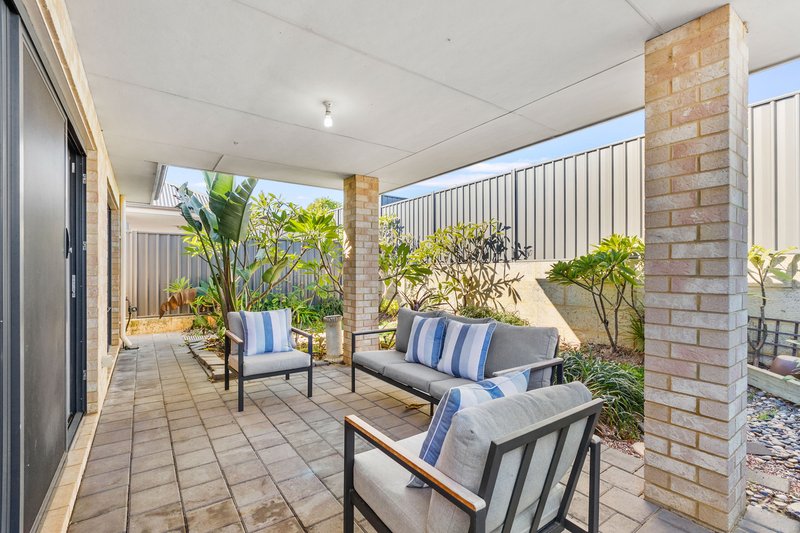 Photo - 48 Leschenault Loop, Banksia Grove WA 6031 - Image 22
