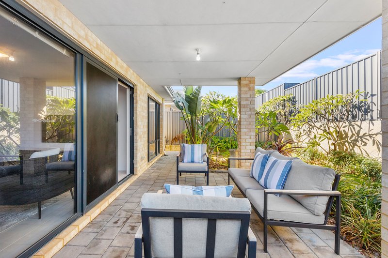 Photo - 48 Leschenault Loop, Banksia Grove WA 6031 - Image 23