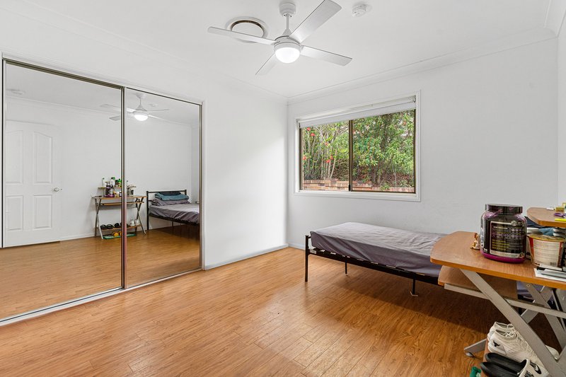 Photo - 48 Linning Street, Mount Warren Park QLD 4207 - Image 16