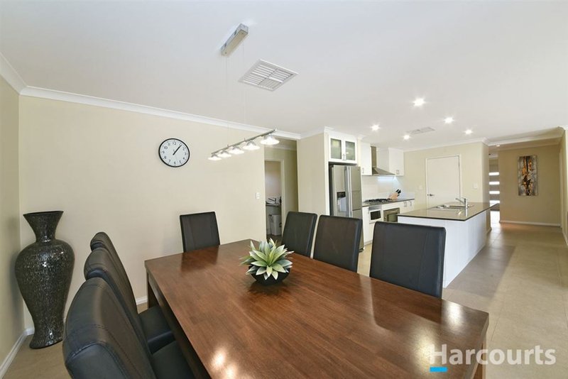 Photo - 48 Liriope Parkway, Sinagra WA 6065 - Image 11