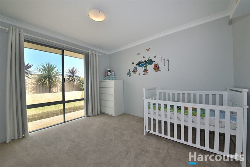 Photo - 48 Liriope Parkway, Sinagra WA 6065 - Image 16