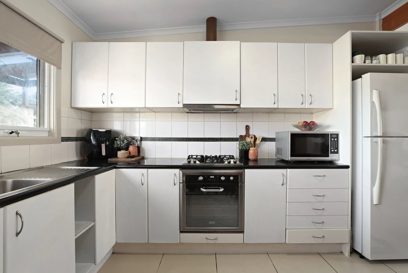 Photo - 48 Loretto Avenue, Ferntree Gully VIC 3156 - Image 5