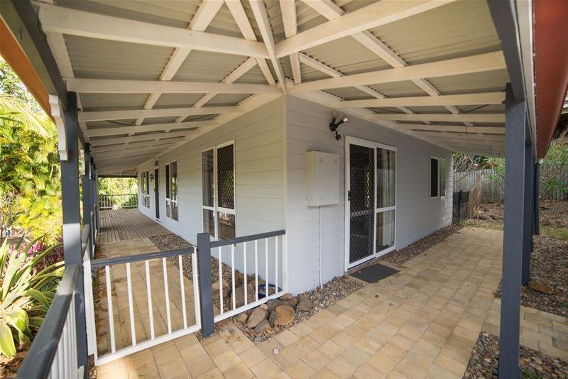 Photo - 48 Macarthur Drive, Cannonvale QLD 4802 - Image 2