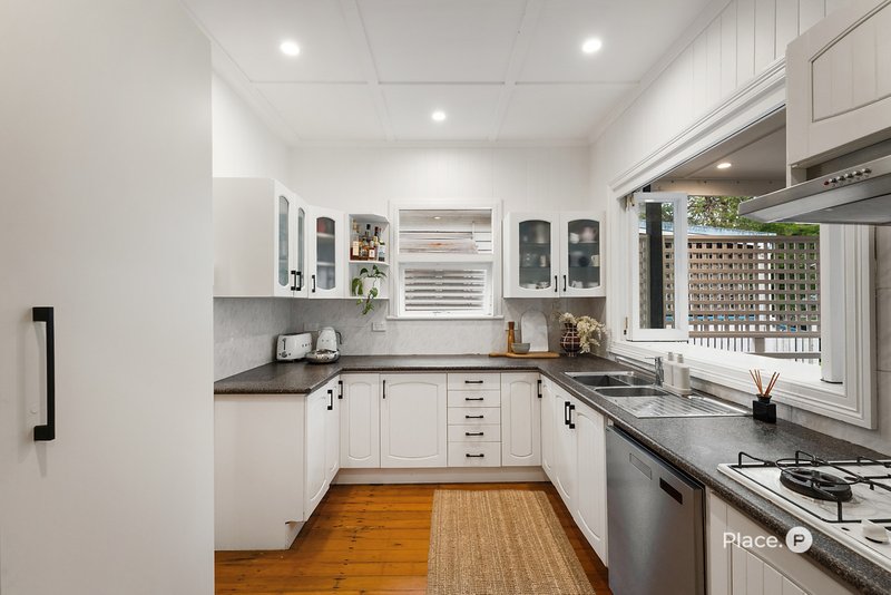 Photo - 48 Mackay Street, Coorparoo QLD 4151 - Image 7