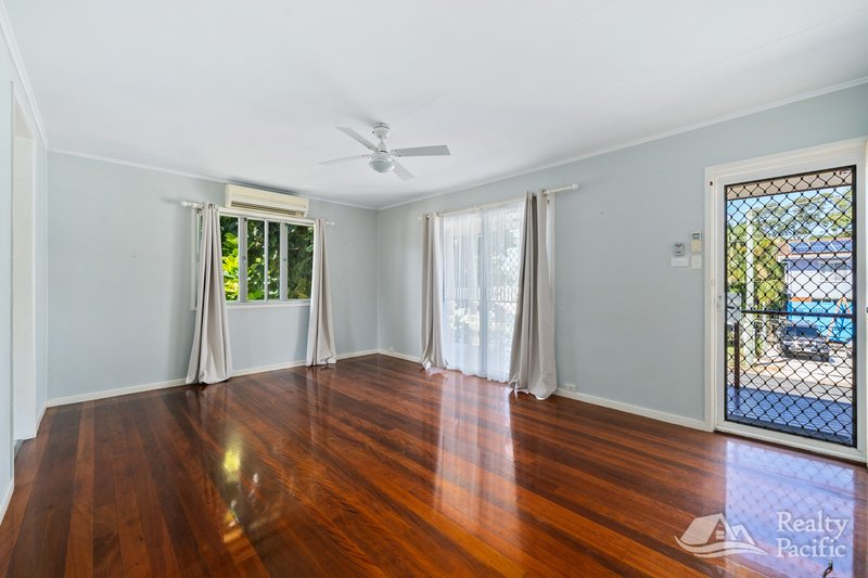 Photo - 48 Malabar Street, Wynnum West QLD 4178 - Image 3