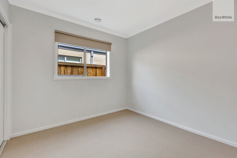 Photo - 48 Mallaig Drive, Beveridge VIC 3753 - Image 9
