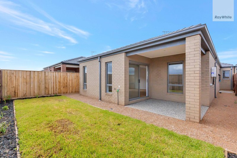 Photo - 48 Mallaig Drive, Beveridge VIC 3753 - Image 12