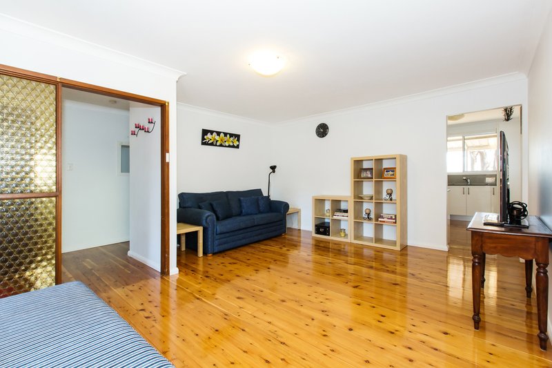 Photo - 48 Manahan Street, Condell Park NSW 2200 - Image 5