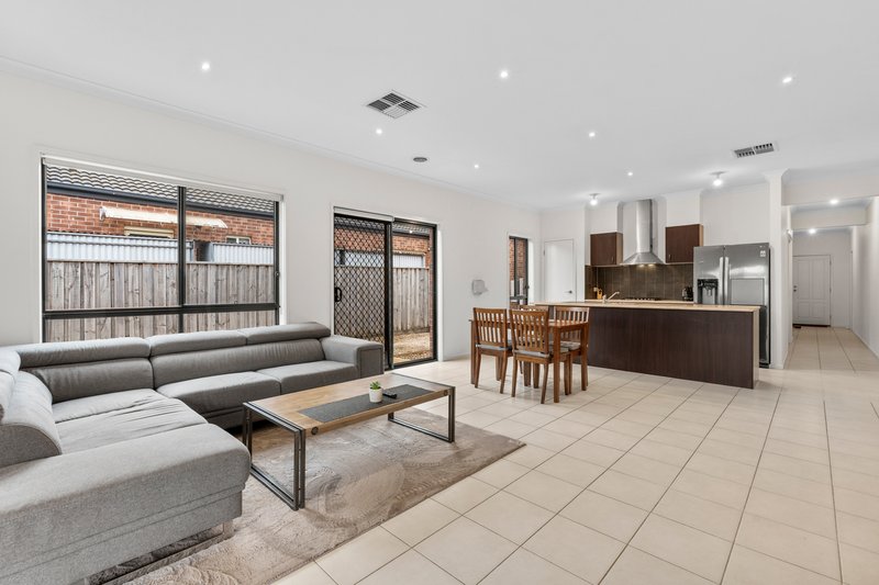 Photo - 48 Manor House Drive, Epping VIC 3076 - Image 4