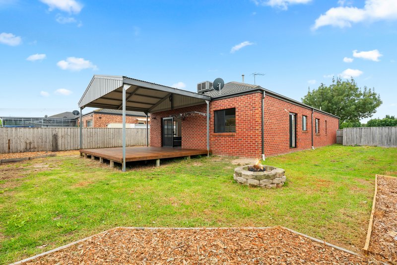 Photo - 48 Manor House Drive, Epping VIC 3076 - Image 14