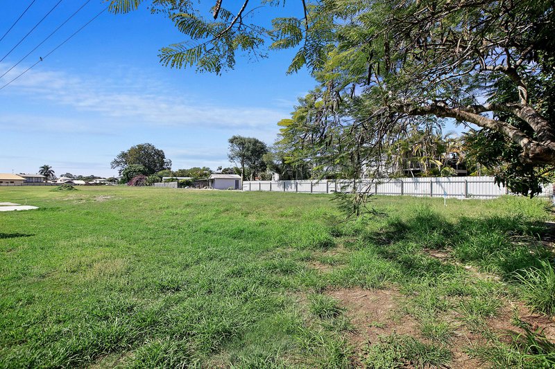 Photo - 48 Margaret Street, Urangan QLD 4655 - Image 9