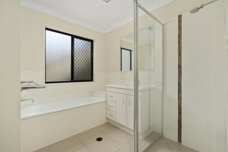 Photo - 48 Mayes Circuit, Caboolture QLD 4510 - Image 7