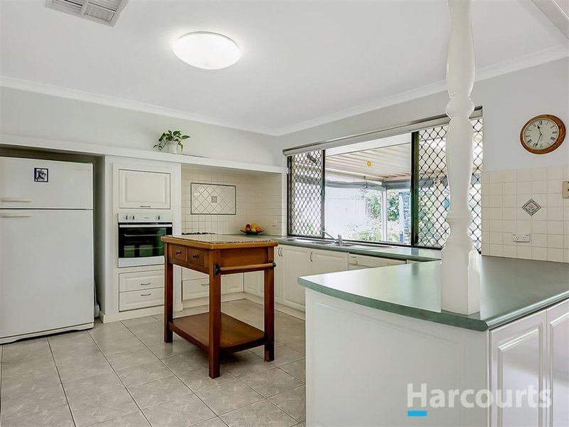 Photo - 48 Merrifield Circle, Leeming WA 6149 - Image 5