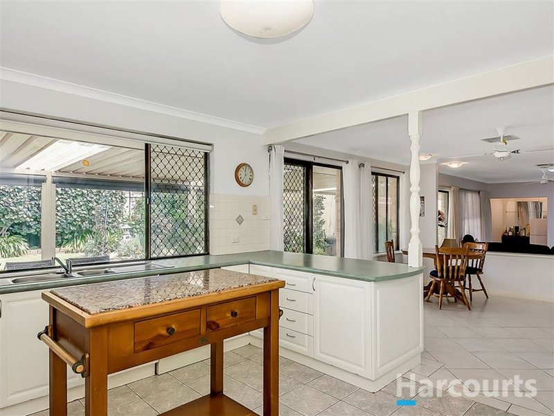 Photo - 48 Merrifield Circle, Leeming WA 6149 - Image 9