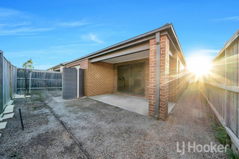 Photo - 48 Merryfield Circuit, Williams Landing VIC 3027 - Image 22