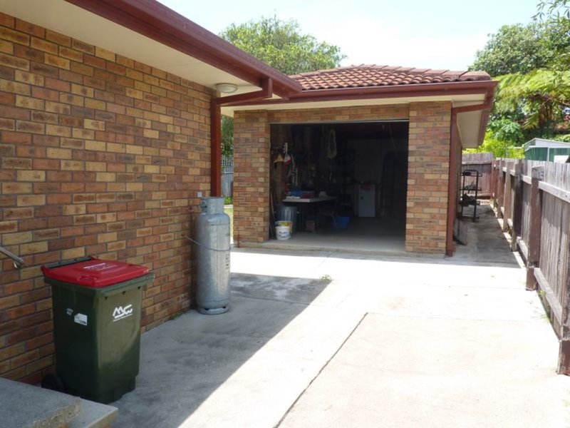 Photo - 48 Molong Road, Old Bar NSW 2430 - Image 3