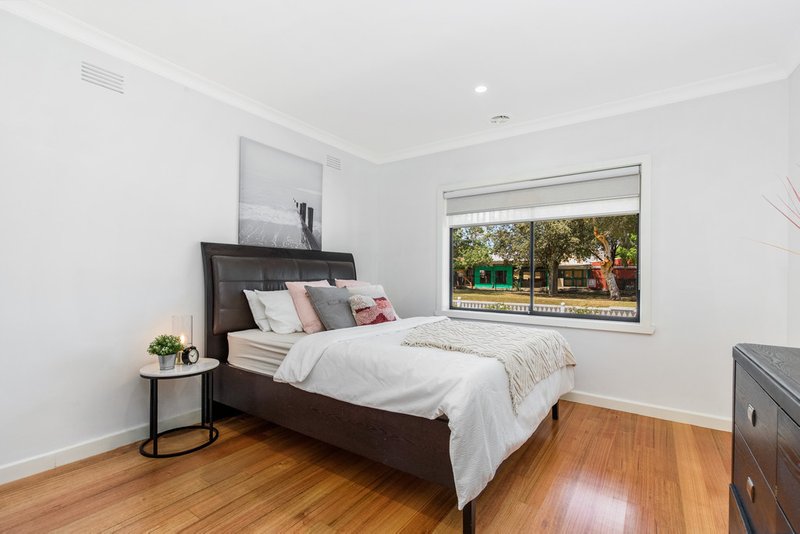 Photo - 48 Mortimer Street, Werribee VIC 3030 - Image 2