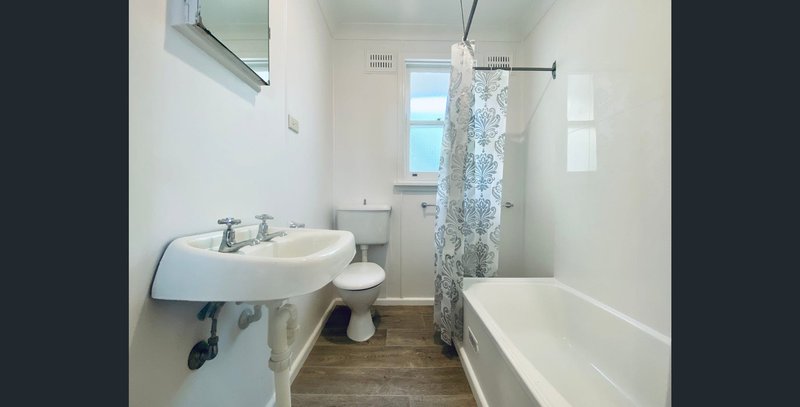 Photo - 48 Mountview Crescent, Tamworth NSW 2340 - Image 7