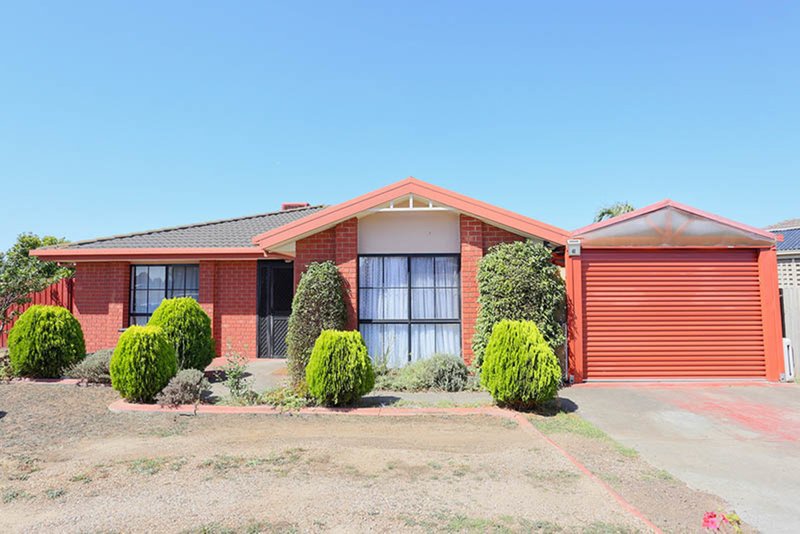 48 Murchison Drive, Roxburgh Park VIC 3064