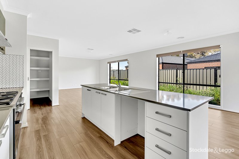 Photo - 48 Nesting Vista, Craigieburn VIC 3064 - Image 12