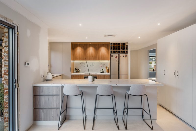 Photo - 48 Nineteenth Avenue, Hoxton Park NSW 2171 - Image 6
