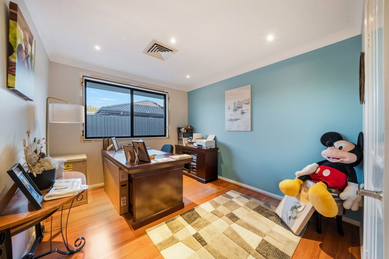 Photo - 48 Nineteenth Avenue, Hoxton Park NSW 2171 - Image 13