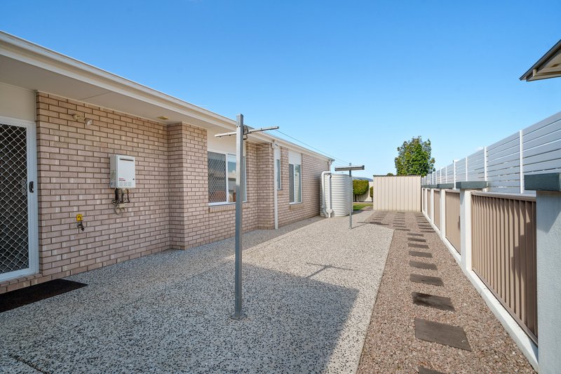 Photo - 48 Oisin Street, Murrumba Downs QLD 4503 - Image 18