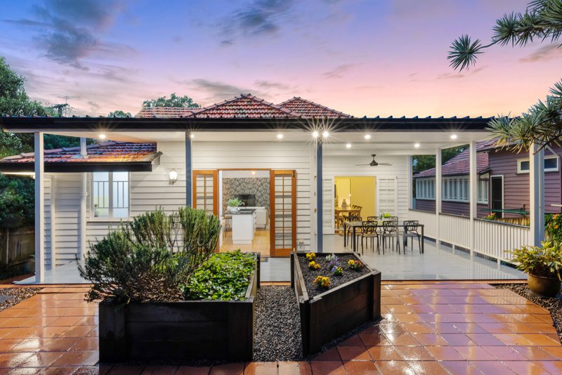 Photo - 48 Oleander Drive, Ashgrove QLD 4060 - Image 2